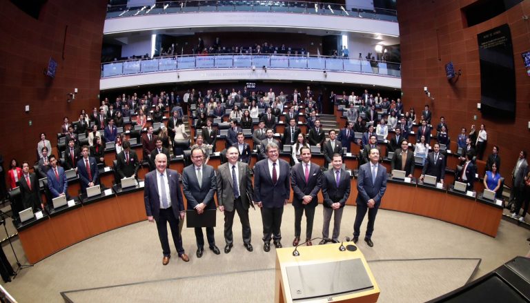 Celebra la Universidad Panamericana su Primer Parlamento en el Senado