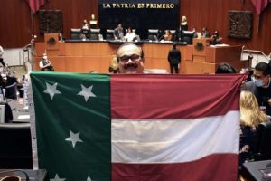 El senador Jorge Carlos Marín promovió reformas que permitirán a estados ondear sus banderas originales