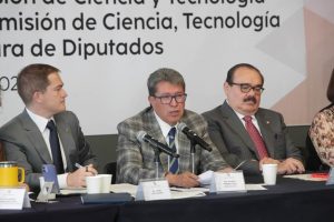 Propone Ricardo Monreal Ley de Ciberseguridad