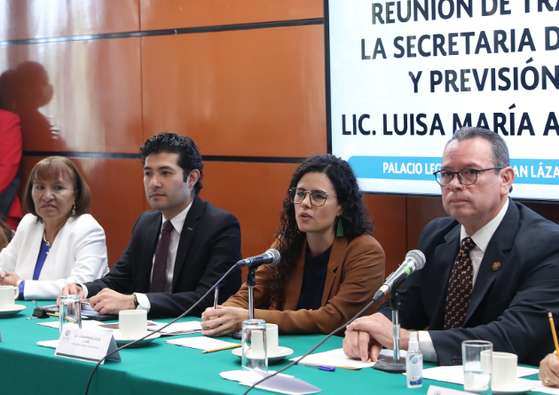 Reunión de la Comisión del Trabajo con la titular del ramo, Luisa María Alcalde