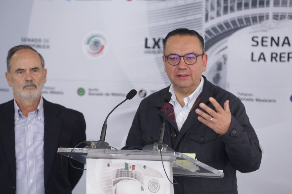 Senador Germán Martínez del Grupo Plural pide al PRI no votar a favor de la reforma electoral de AMLO