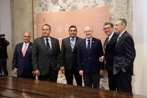 Ex Presidentes de la JUCOPO en el Senado acompañan al senador Ricardo Monreal en la Casa de Xicoténcatl