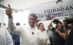 Celebra Monreal declinación de PVEM en favor de Armando Guadiana