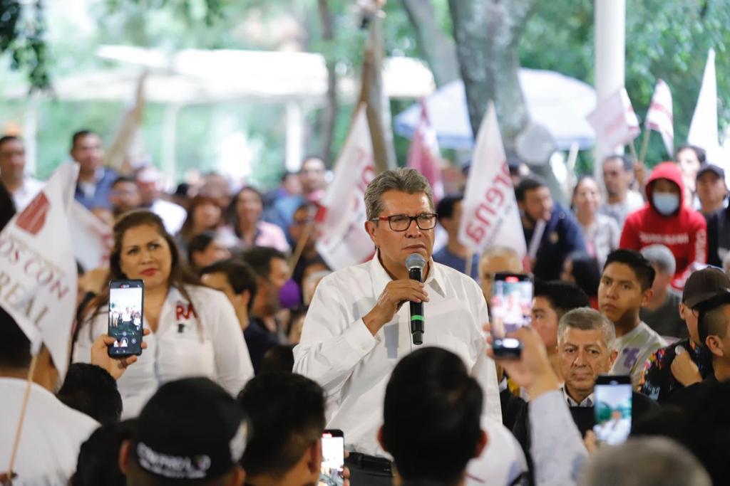 Llama Monreal a defender a López Obrador ante ataques de la oposición