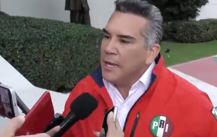 Alejandro Moreno Cárdenas dio a conocer que las encuestas para definir la candidata del Frente Amplio por México no le favorecen a la senadora Beatriz Paredes