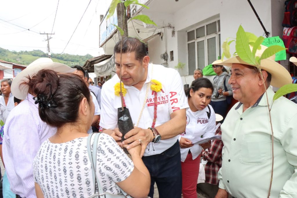 Senador Armenta encabeza preferencias electorales en Puebla