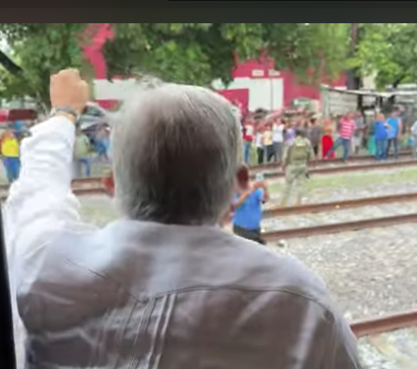 El Presidente López Obrador en recorrido de prueba del Tren Interoceánico