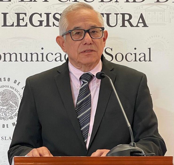 Se declara Jorge Gaviño diputado independiente.