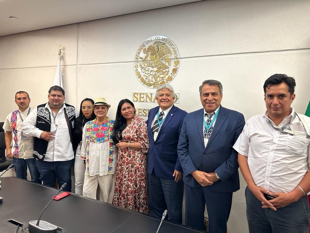 Ana Lilia Rivera, presidenta de la Mesa Directiva del Senado de la República, sostuvo un encuentro con representantes de los connacionales que radican en la Unión Americana.