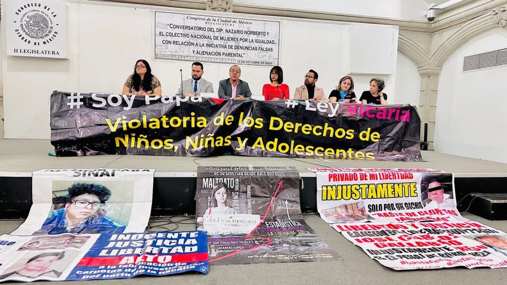 Nazario Norberto Sánchez, durante un conversatorio con el Colectivo Nacional de Mujeres por la Igualdad, sobre la Iniciativa de Denuncias Falsas.