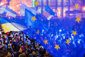 El Euromaidán es la denominación a una serie de manifestaciones y disturbios heterogéneos de índole europeísta, independentista y nacionalista de Ucrania