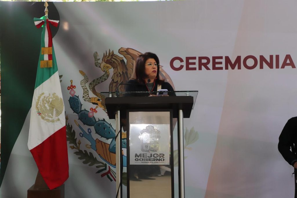 Mariela Gutiérrez solicita licencia como Presidenta Municipal de Tecámac en el Día de la Bandera