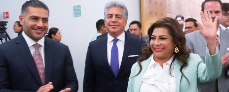 Ante empresarios de la comunicación, la CIRT y la Canaco CDMX, Clara Brugada destacó la amplia ventaja que mantiene en todas las mediciones, de 15 puntos promedio.