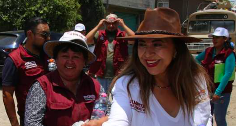 Juanita Carrillo anunció planes para reabrir el consultorio médico en la zona, cerrado debido al abandono gubernamental.