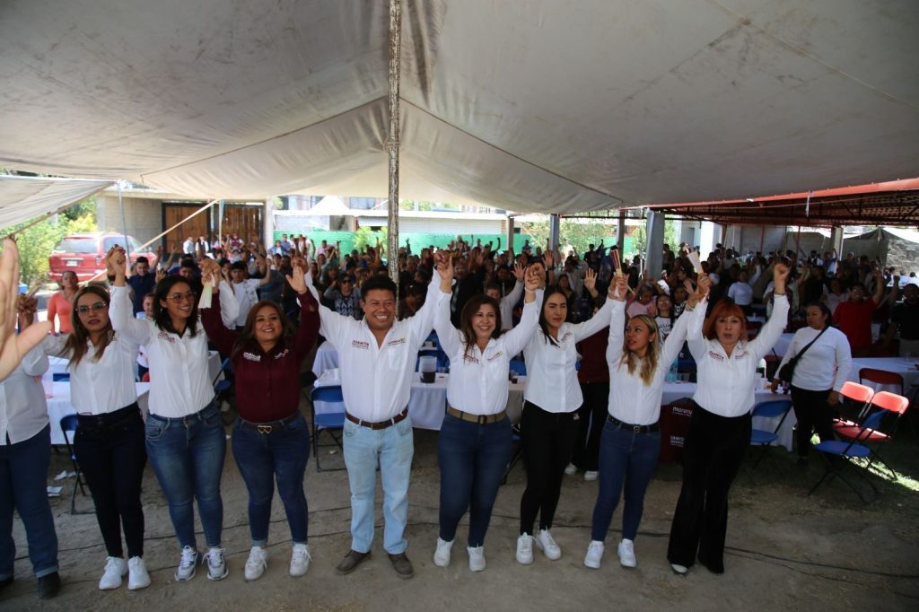 Celebra Juanita Carrillo el Día de Los Maestros en Cuautitlán