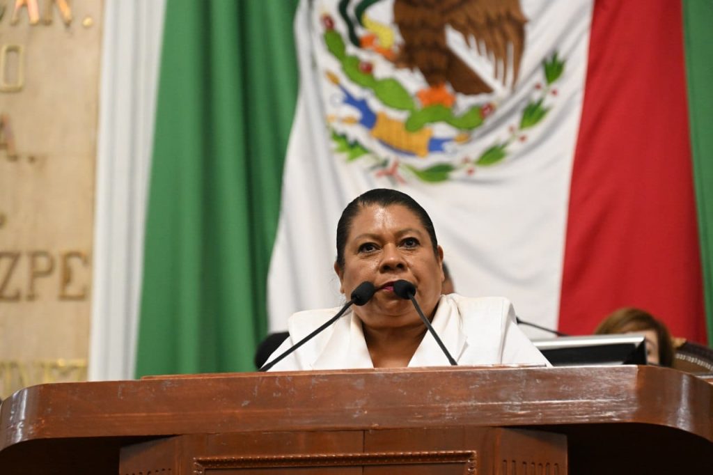 Pide diputada Guadalupe Barrón informar para prevenir daños por olas de calor en la Ciudad de México.