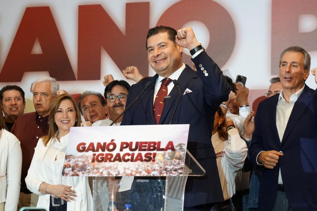 Alejandro Armenta, virtual ganador de la elección a la gubernatura, dijo sentirse orgulloso del trabajo en equipo y de la participación ciudadana
