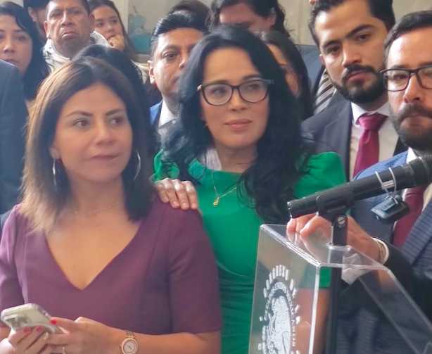 Su madre Alejandra Barrios seguirá en el tricolor, indicó Silvia Sánchez Barrios.