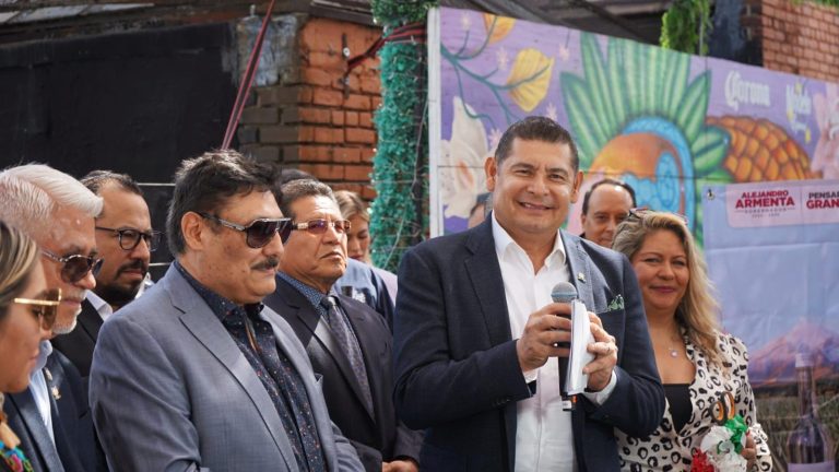 El gobernador electo, Alejandro Armenta, recordó que en Puebla se construirá la Primera Fábrica de Paneles Solares con capital migrante.