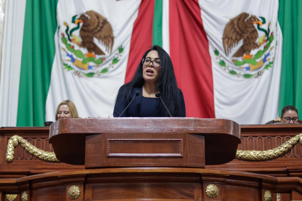 Sánchez Barrios le dijo que uno de los temas que más preocupa a los capitalinos es vivir en un ambiente libre de violencia.