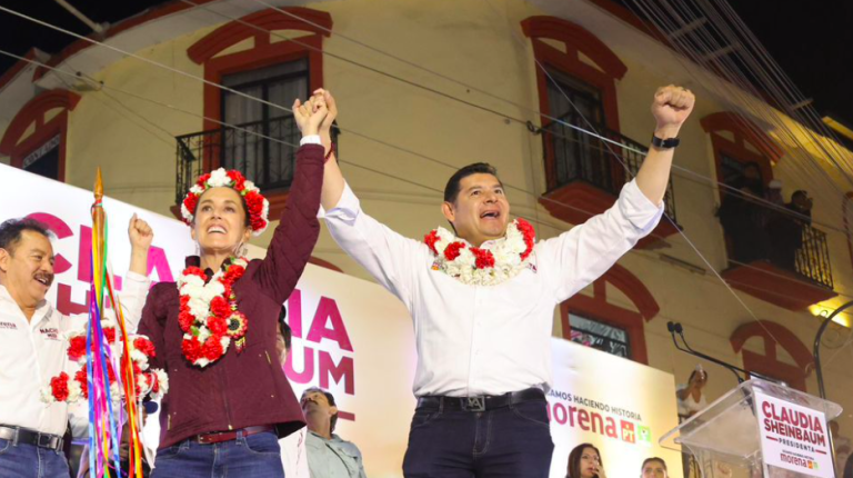 La presidenta Claudia Sheinbaum y el gobernador electo de Puebla, Alejandro Armenta, reafirman su compromiso con el proyecto de Nación, orientado a mejorar la calidad de vida de todos los mexicanos.