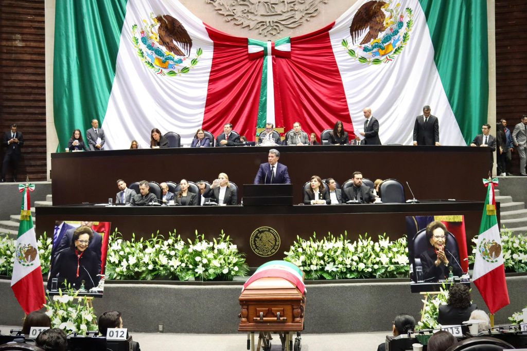 Fue tan grande la maestra Ifigenia Martínez que hoy convocó a la unidad a todas y todos los legisladores y partidos: Fernández Noroña.