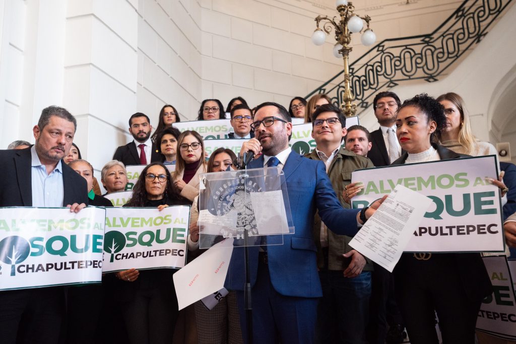 El diputado por Miguel Hidalgo, Víctor Hugo Romo llamó a los 66 diputadas y diputados a “jalar parejo” en la defensa de la soberanía y autonomía del Congreso.