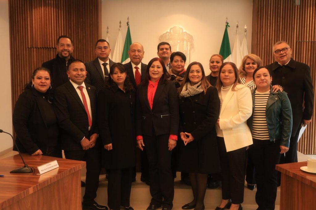 La presidenta municipal Rosa Yolanda Wong Romero encabezó la Primera Sesión Ordinaria de Cabildo de la administración 2025-2027.