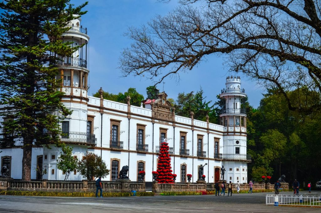 Unidos somos más grandes y fuertes para afrontar cualquier reto y la defensa de nuestra soberanía, México es un pueblo unido.