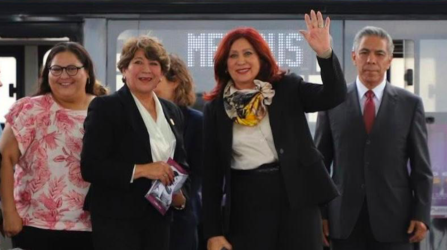 Acompañada de la secretaria de las Mujeres, Citlalli Hernández, de la senadora Mariela Gutiérrez Escalante y de funcionarios de su gabinete, entre otros, la mandataria puso en marcha la campaña “Nos movemos seguras”.