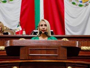 La diputada Ana Buendía presentó en el Congreso de la Ciudad de México, una iniciativa que busca garantizar el derecho de niñas y niños con barreras de aprendizaje.