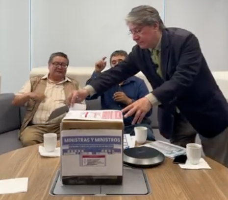Toca a la ciudadanía asumir su compromiso y en la medida de lo posible buscar información de los candidatos para emitir su voto de la mejor manera posible