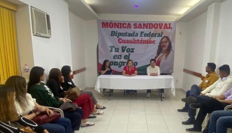 Rita Contreras acusa a la legisladora Mónica Sandoval de estar detrás de la toma de las instalaciones perredistas, ubicadas en la colonia San Rafael, mismas que utiliza para reuniones con organizaciones priistas.
