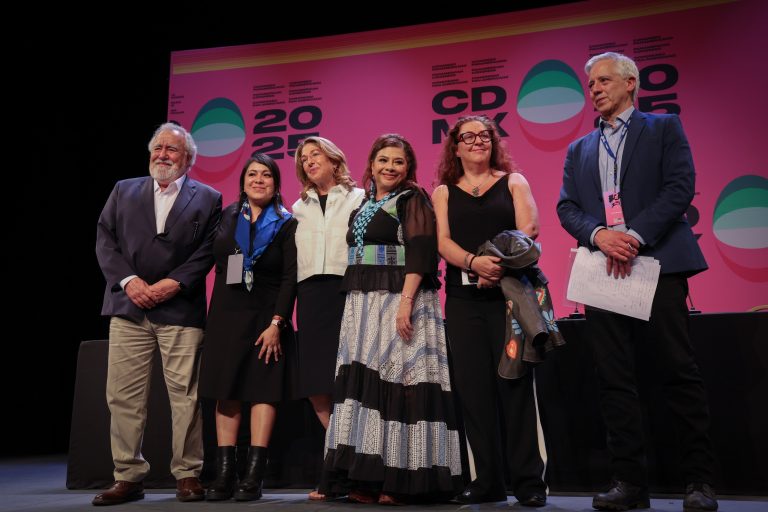 Llama Clara Brugada a formar redes de unidad entre países, durante su participación en el Congreso Panamericano 2025.