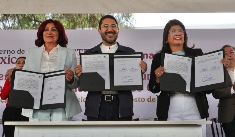 El director general del ISSSTE, Martí Batres Guadarrama, agradeció el apoyo de la alcaldesa Rosi Wong y la senadora Mariela Gutiérrez Escalante.
