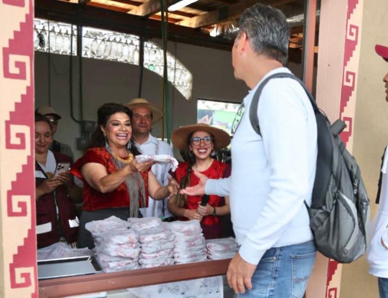 Inaugura Clara Brugada primera tortillería de maíz nativo, con granos producidos en la zona rural de la Ciudad de México.