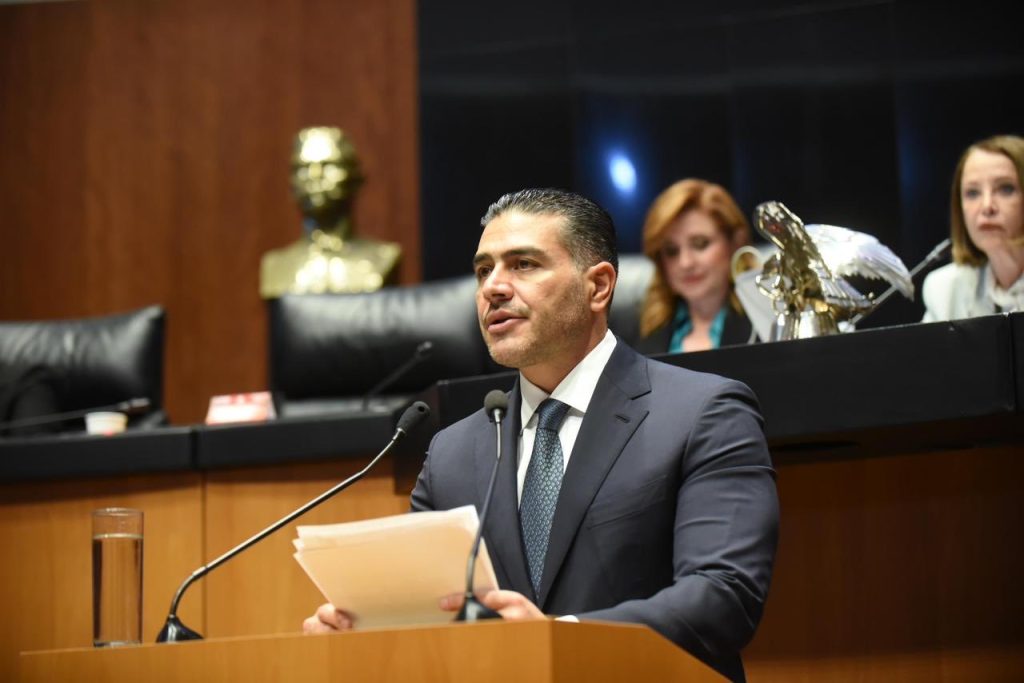 Para enfrentar el reto se requiere de los tres niveles de gobierno, pero las policías estatales y municipales, en su mayoría están reprobadas por la población que no confían en ellas.