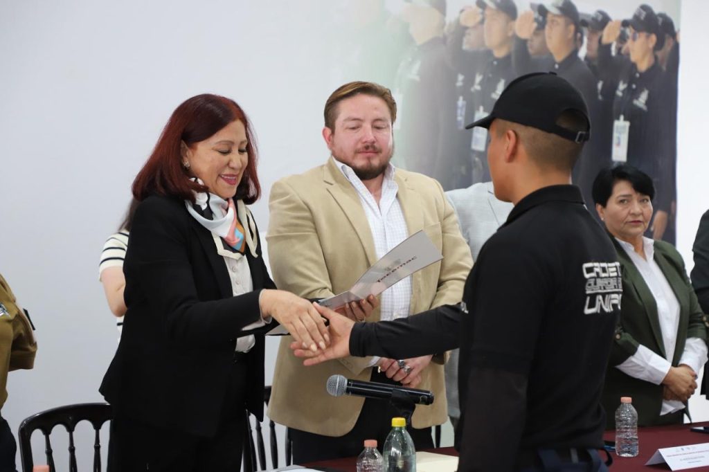 Fortalece Tecámac a su Guardia Civil; Entrega Alcaldesa de Tecámac Apoyo Económico a 66 Cadetes.