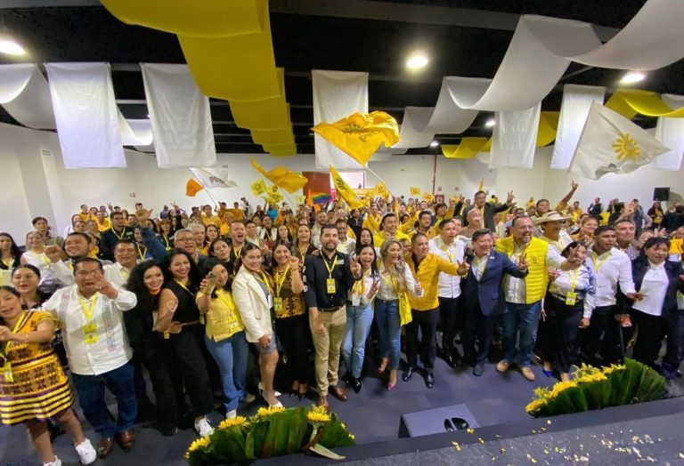 Se conforma el Bloque Nacional de Partidos Locales del PRD; se deslinda de los partidos de derecha y de los dirigentes del pasado.