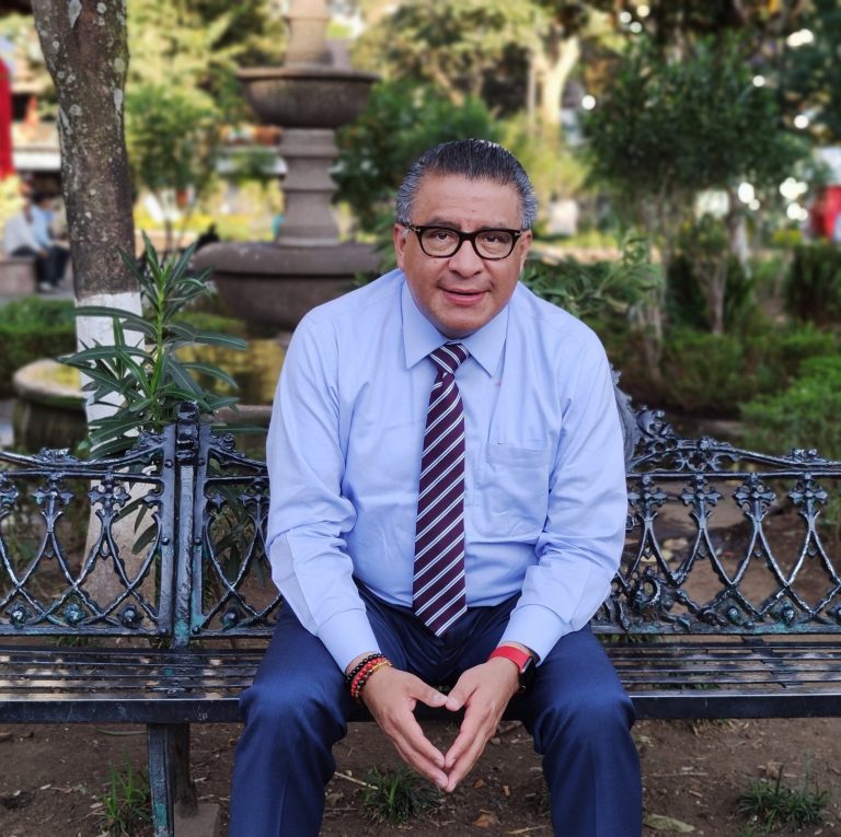Duarte Olivares se ha volteado contra su progenitor político: Higinio Martínez Miranda, en lo que es un parricidio político.