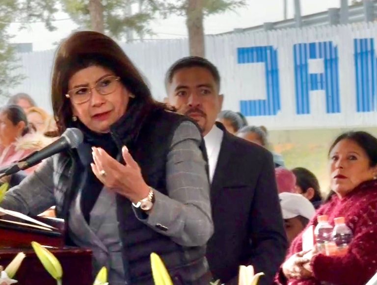Asiste la senadora Mariela Gutiérrez al Primer Concurso Estatal de Bandas de Guerra.