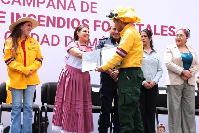 Es una estrategia conjunta de prevención y combate a los incendios forestales; “y nadie del Gobierno de la Ciudad se tiene que echar para atrás”: Clara Brugada.