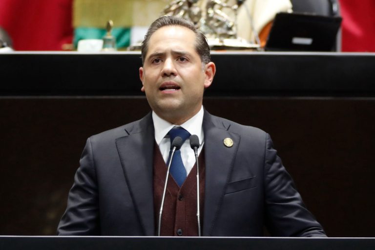 El diputado Raúl Bolaños (PVEM) plantea modificar la Ley Federal del Trabajo para establecer pausas durante la jornada laboral para la activación física.