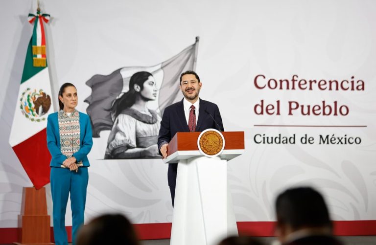 Las y los derechohabientes del IMSS, IMSS Bienestar e ISSSTE pueden acercarse a los módulos de Trato Digno, marcar al 079 o ingresar a recetacompleta.gob.mx, para reportar la falta de un medicamento.